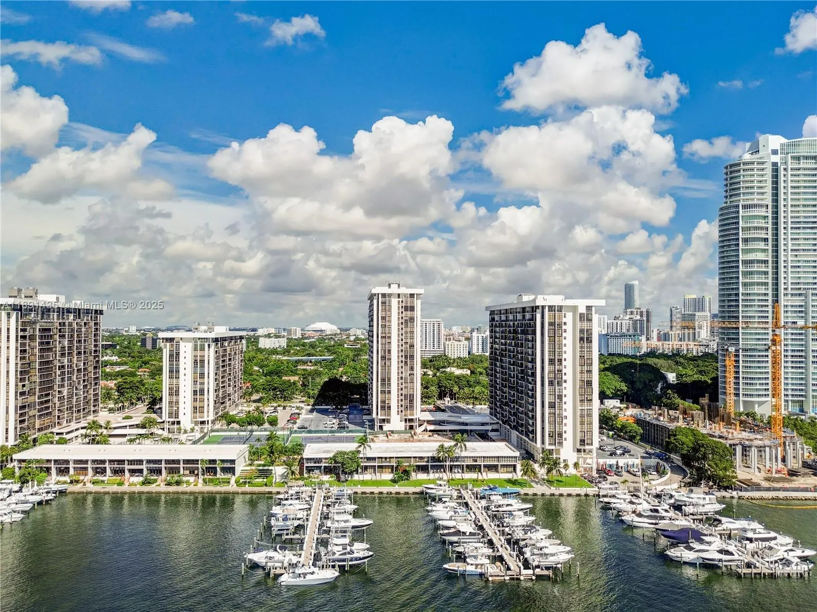 1901 Brickell Ave, #B413