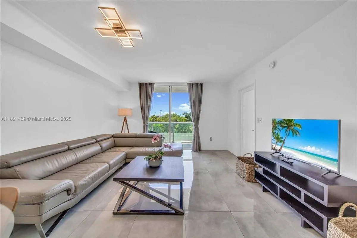 50 Biscayne Blvd, #512