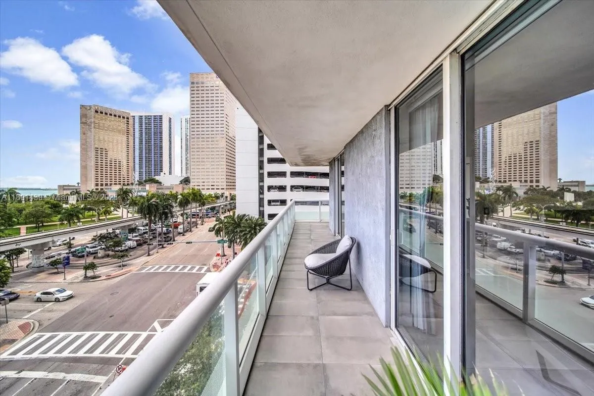 50 Biscayne Blvd, #512