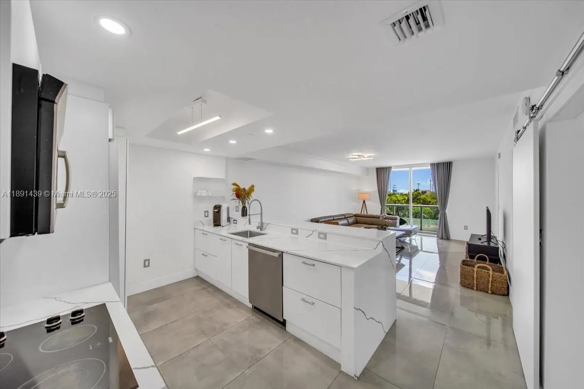 50 Biscayne Blvd, #512
