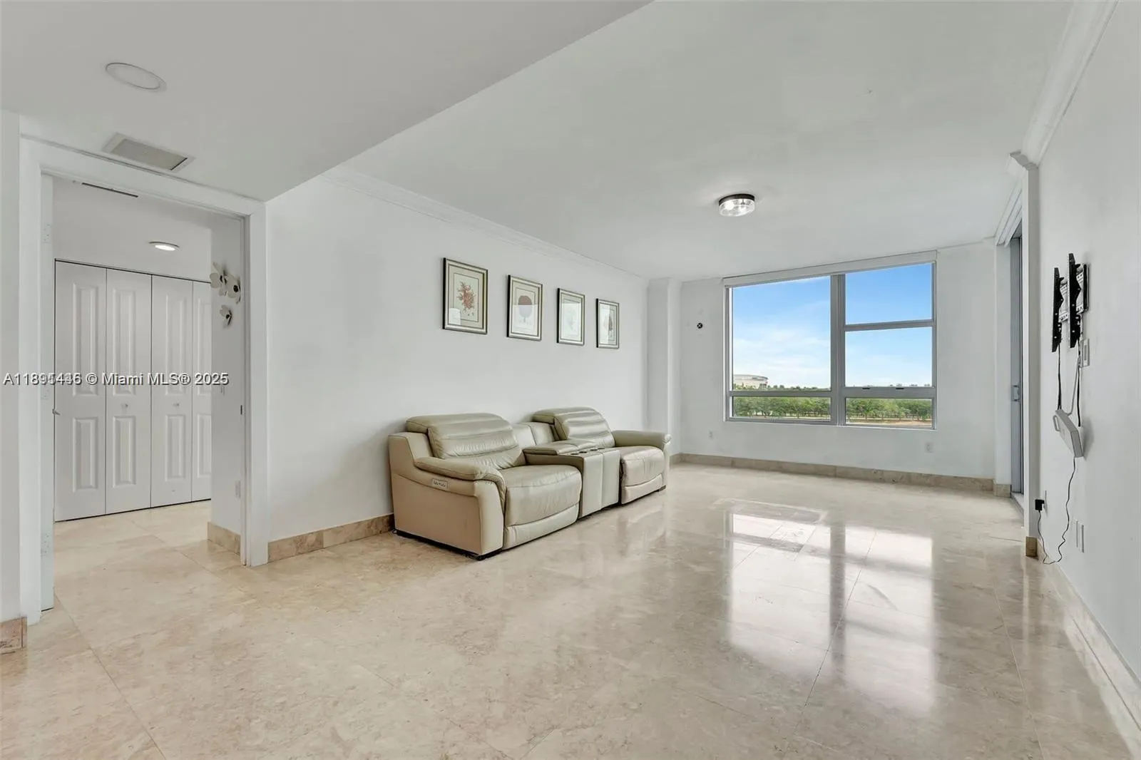 2641 N Flamingo Rd, #603N