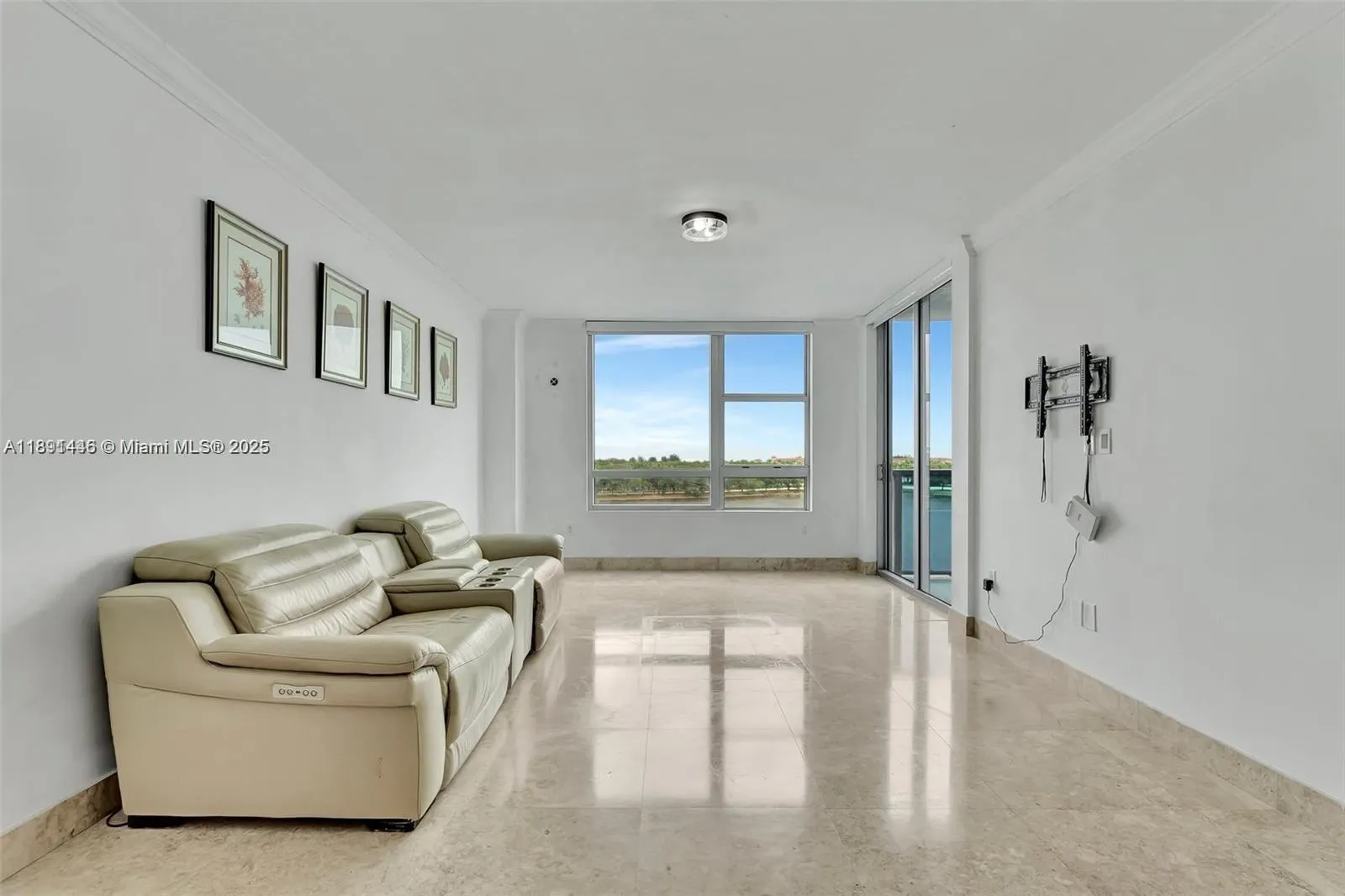 2641 N Flamingo Rd, #603N
