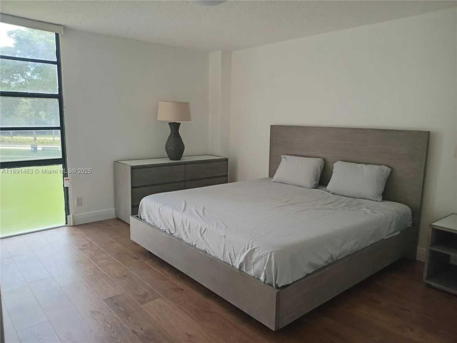 20400 W Country Club Dr, #209