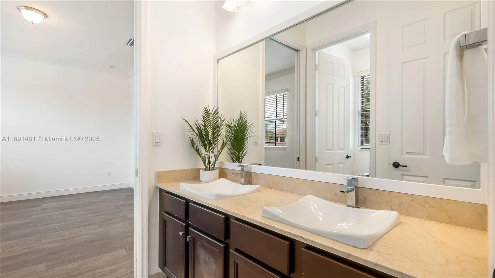 8320 NW 30th St
