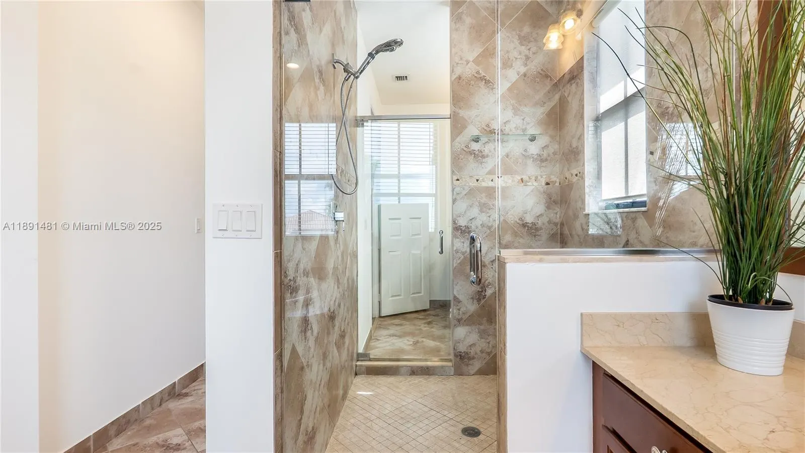 8320 NW 30th St