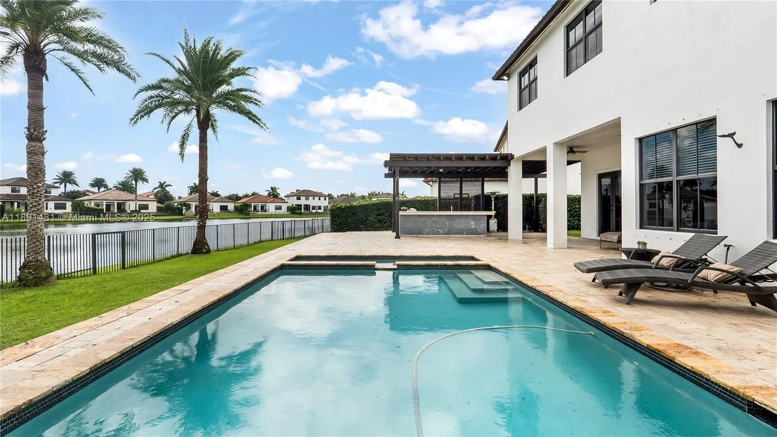8320 NW 30th St