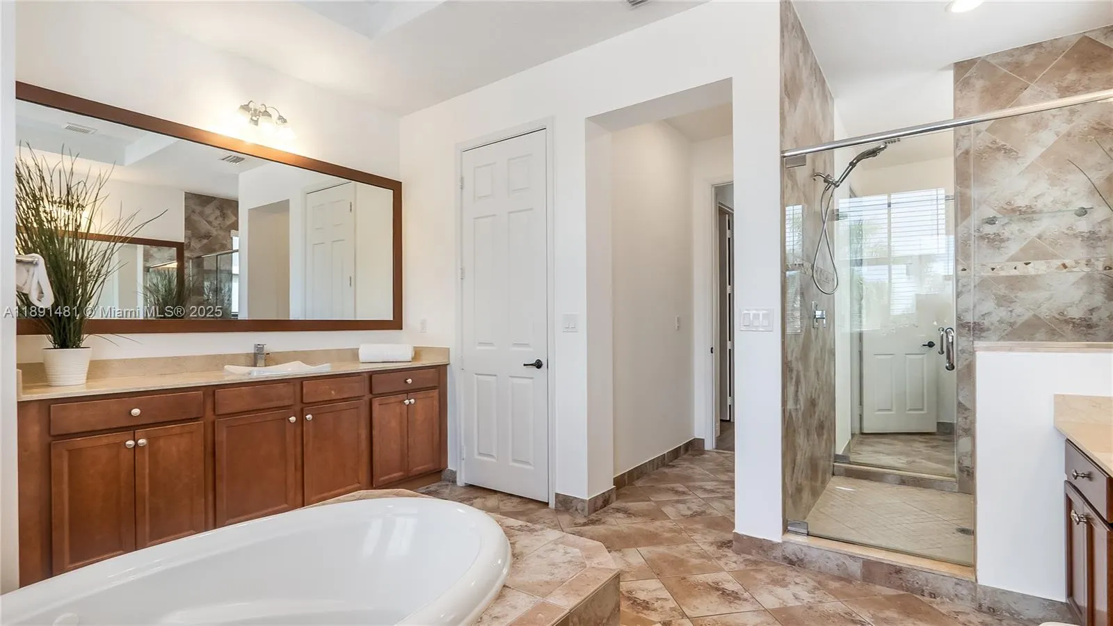 8320 NW 30th St