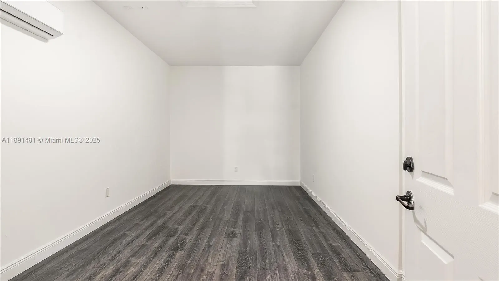 8320 NW 30th St
