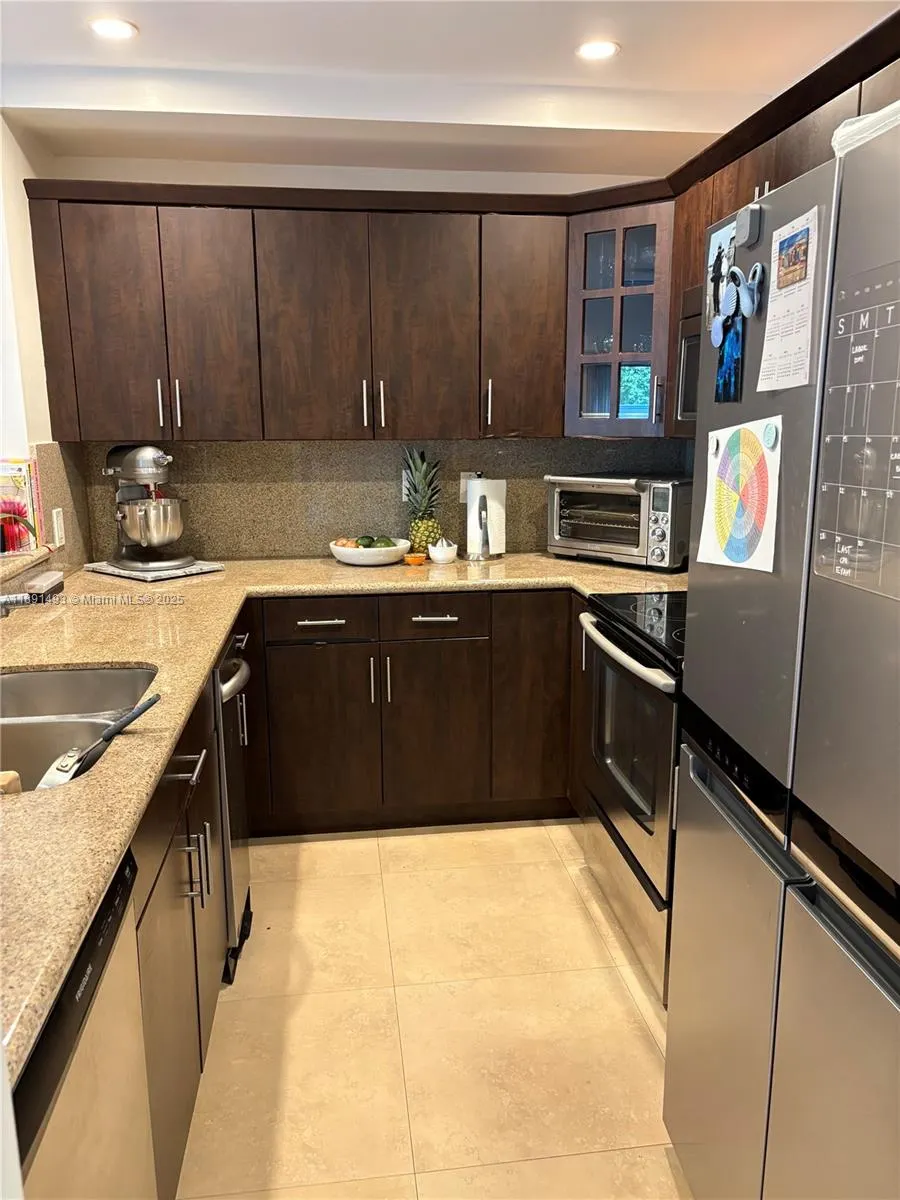 5555 Ludlam Rd, #25