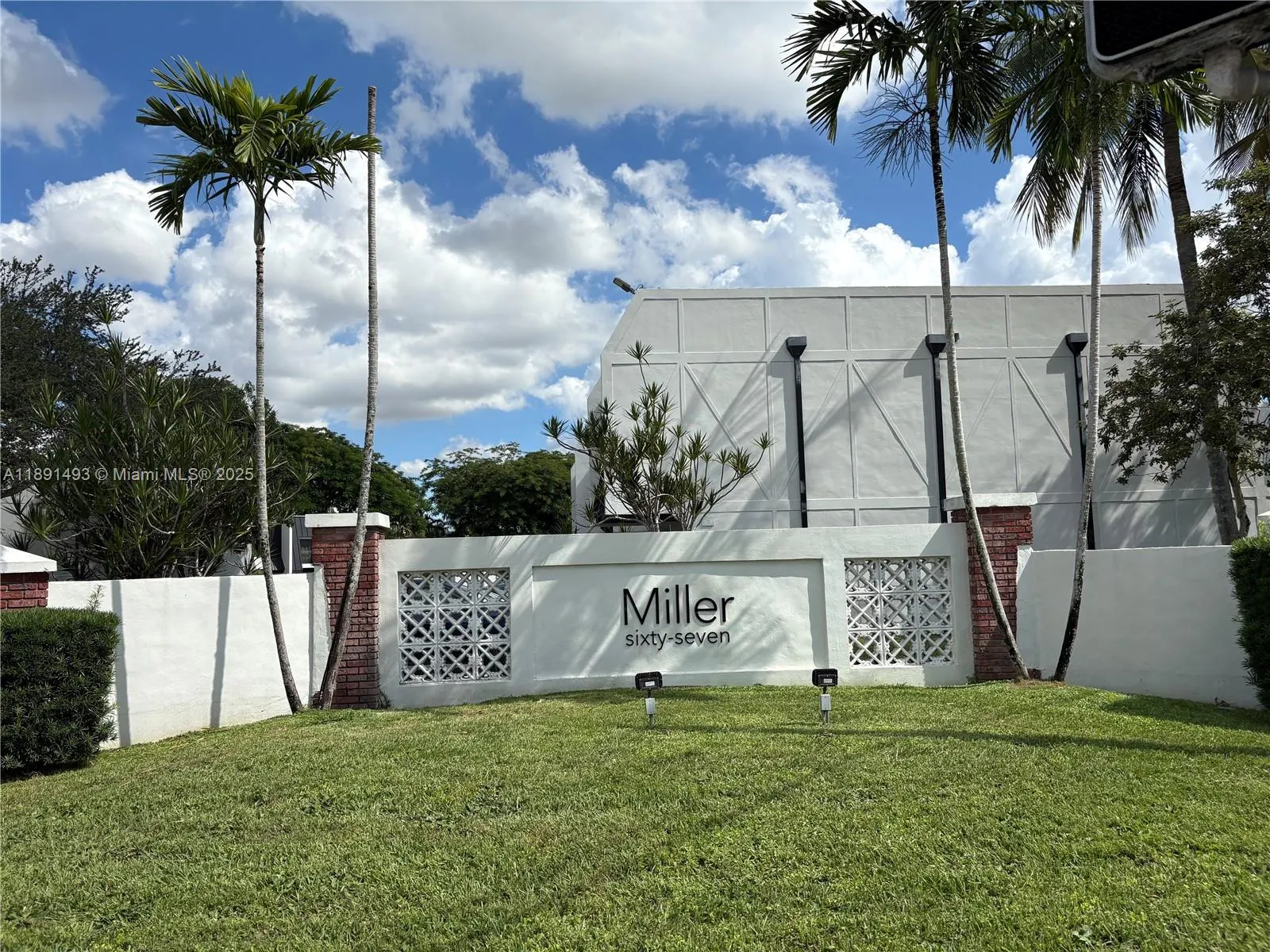 5555 Ludlam Rd, #25