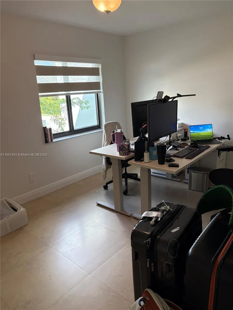 5555 Ludlam Rd, #25