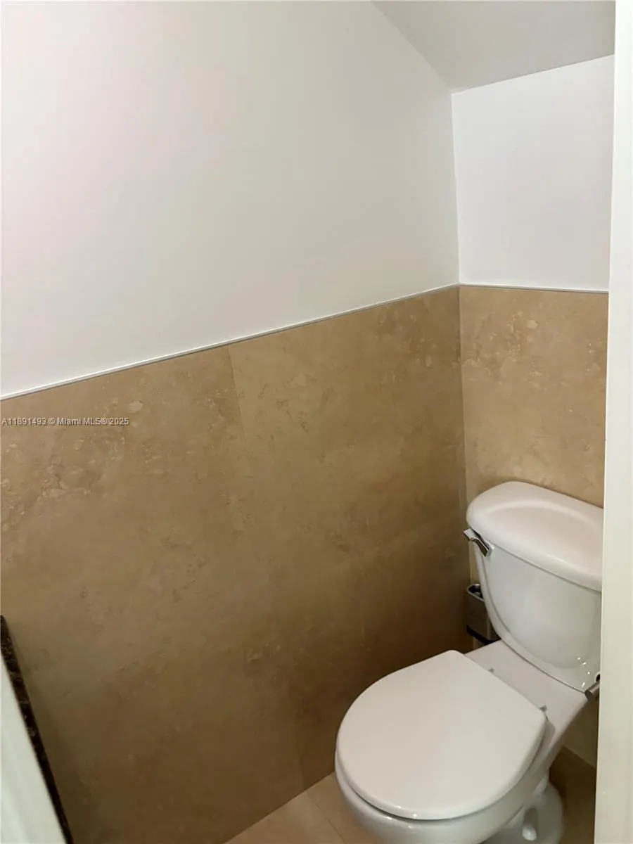 5555 Ludlam Rd, #25