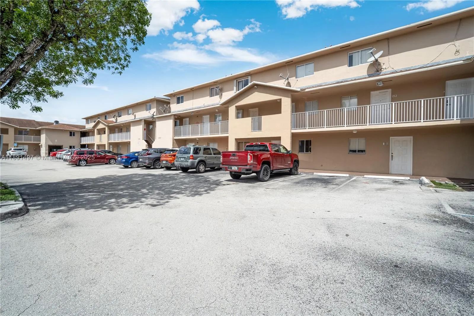 3021 W 76th St, #C-109