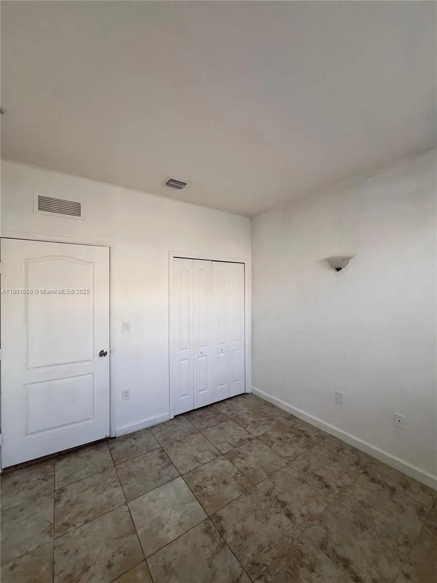 1666 SE 27th Ct, #106