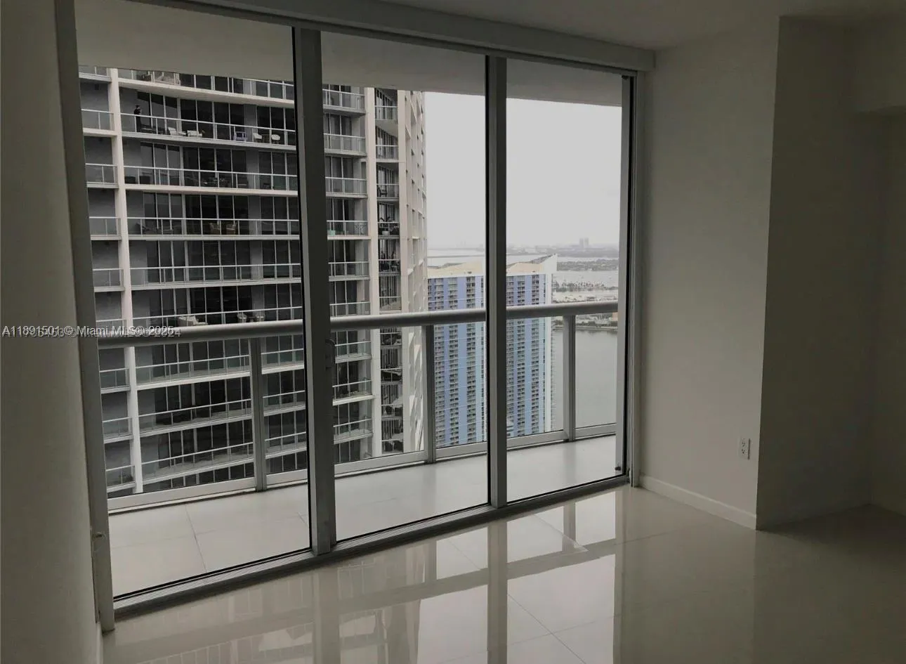 495 Brickell Ave, #3706