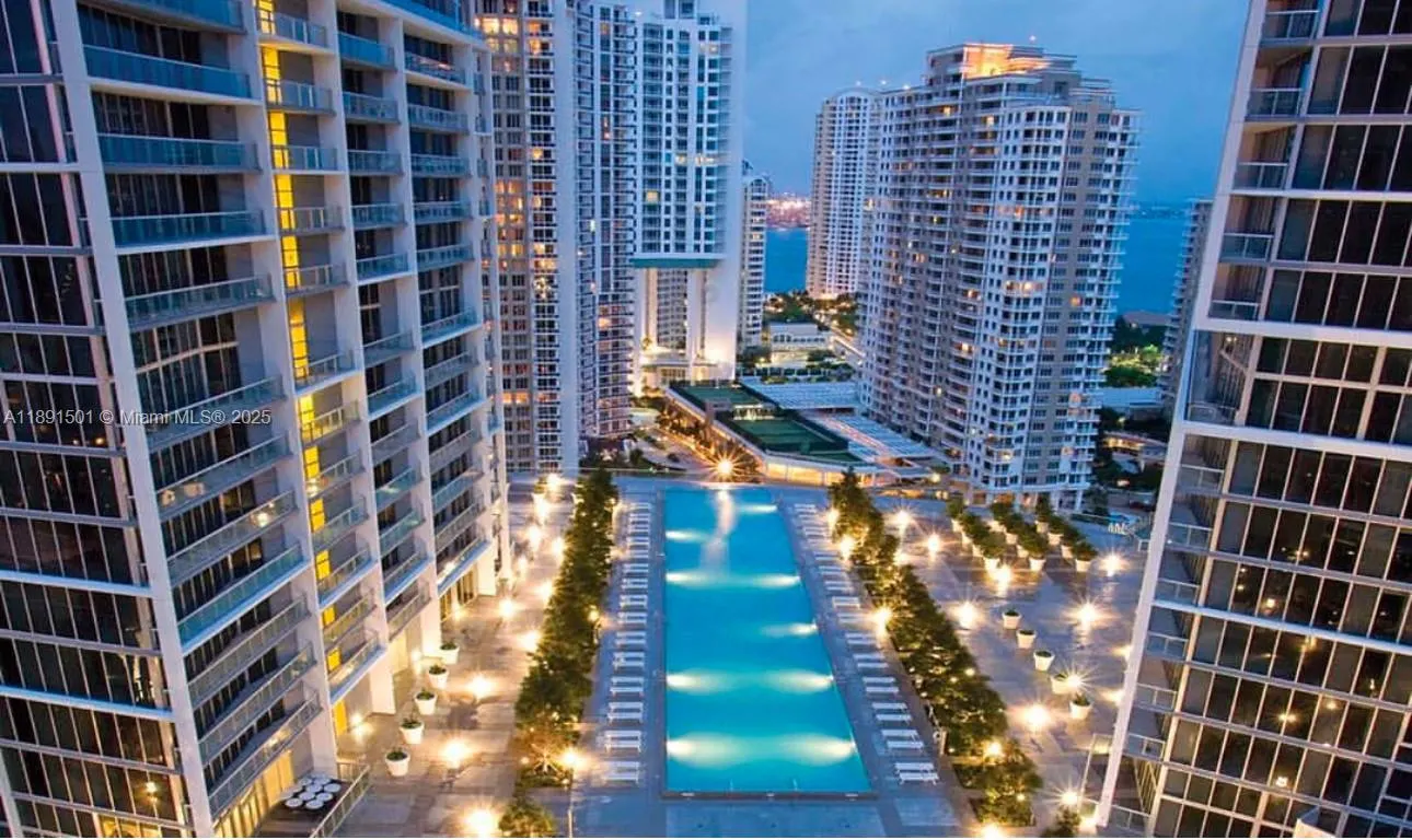 495 Brickell Ave, #3706