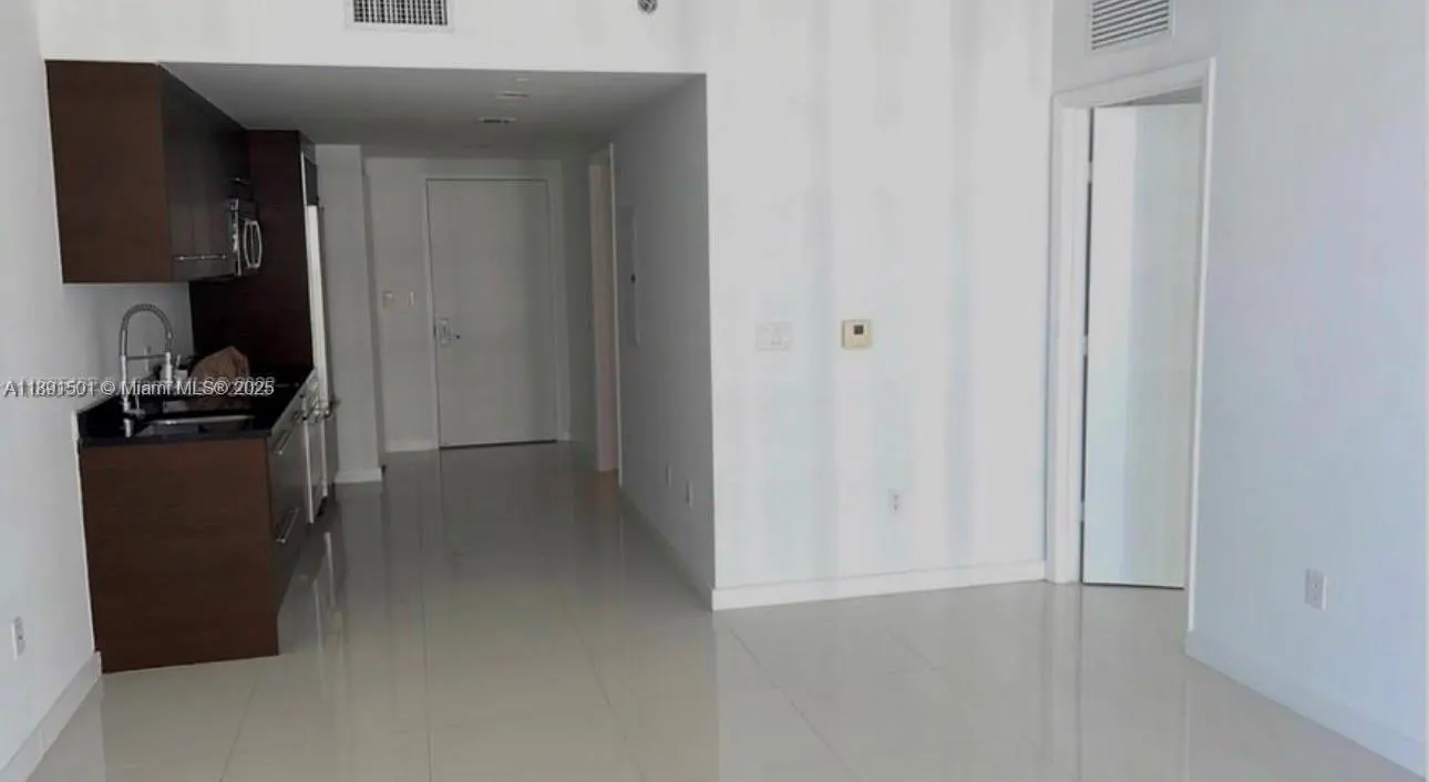 495 Brickell Ave, #3706