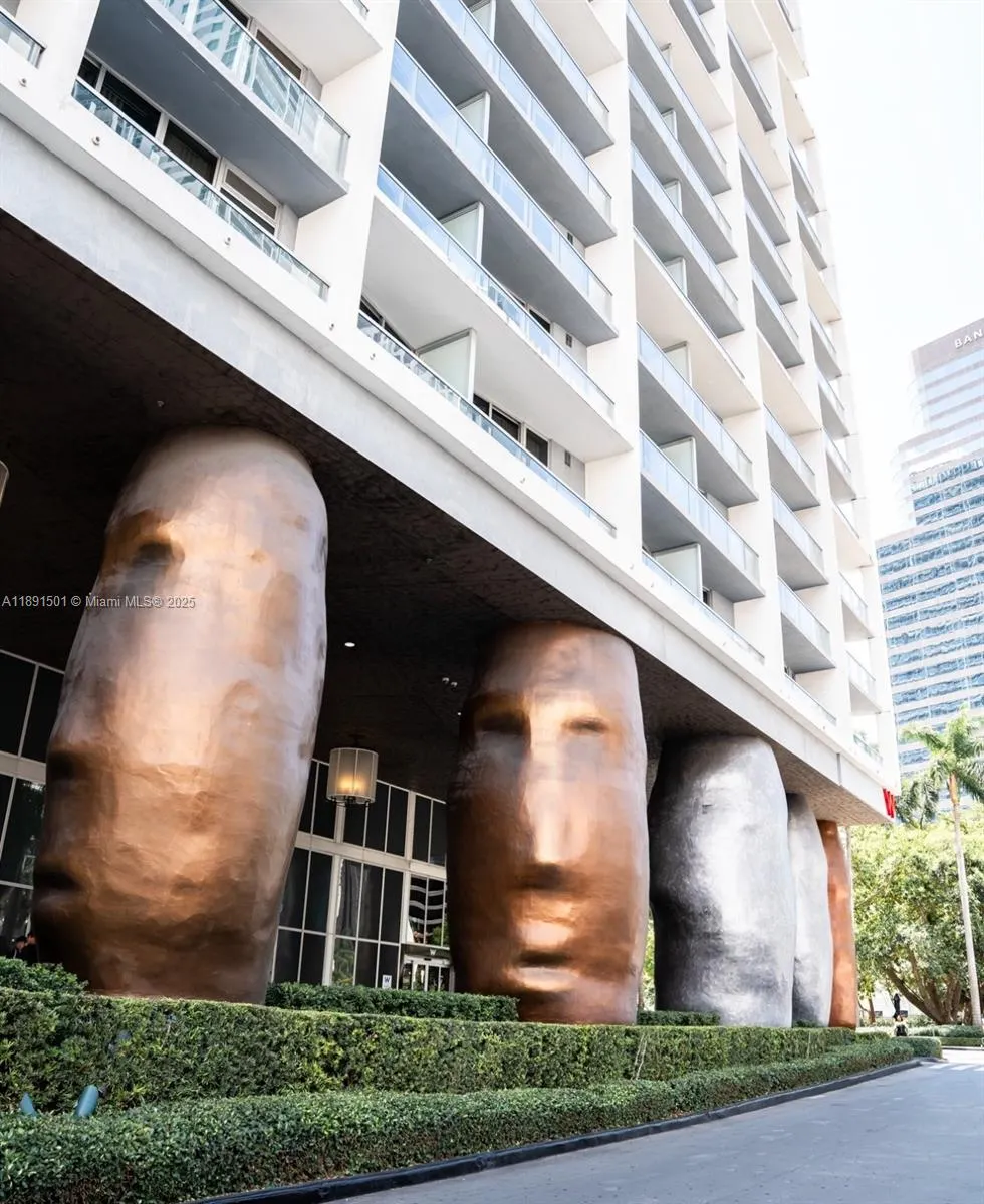 495 Brickell Ave, #3706