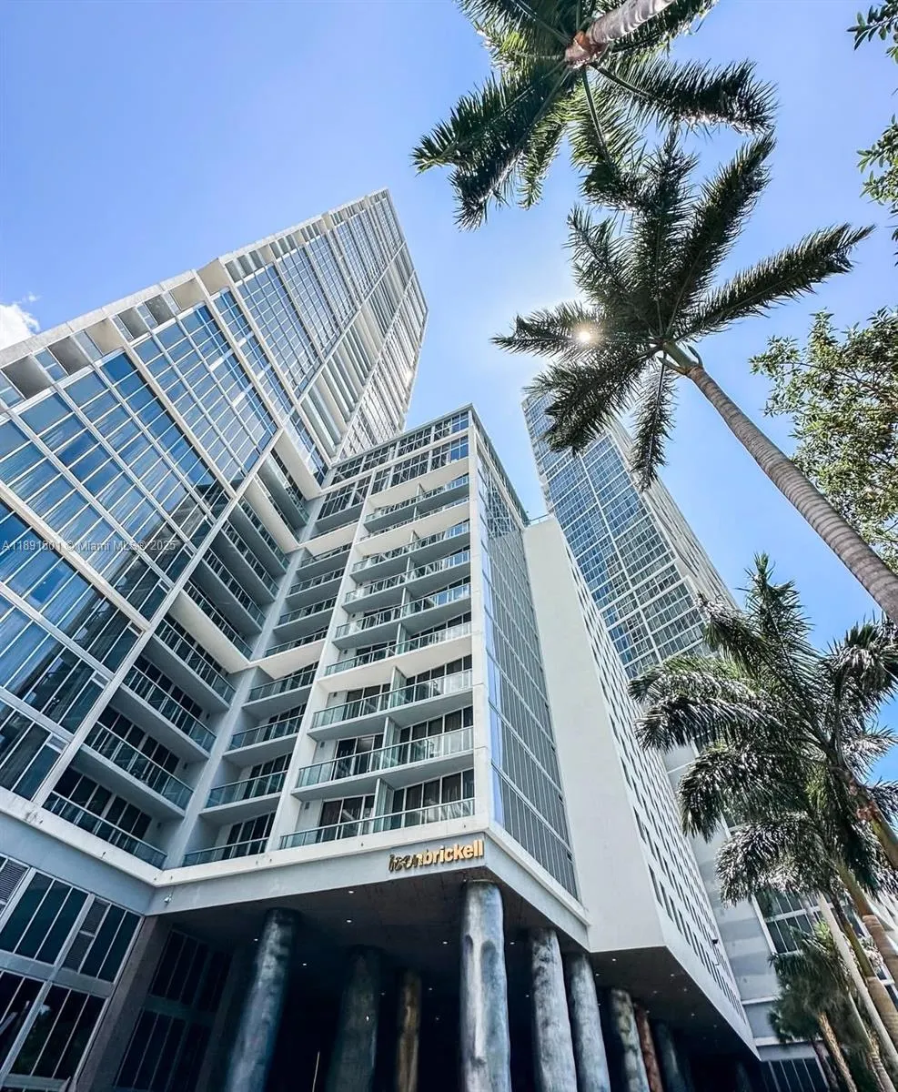 495 Brickell Ave, #3706