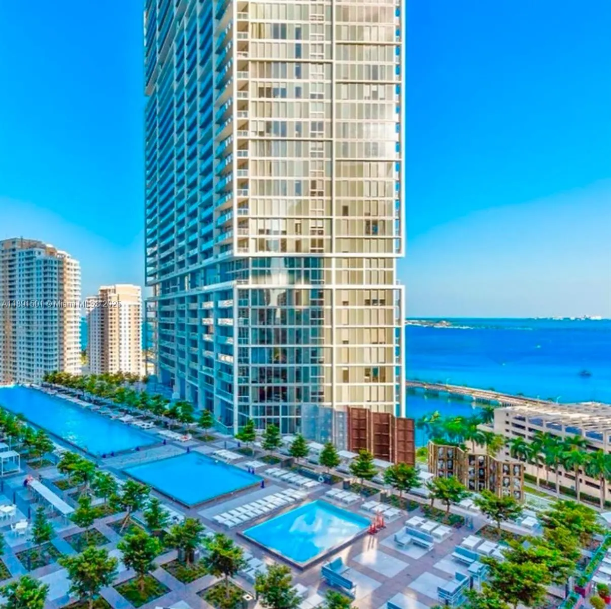 495 Brickell Ave, #3706