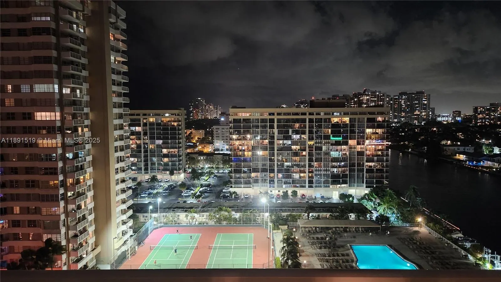 1980 S OCEAN DR, #9M