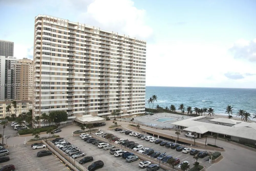 1980 S OCEAN DR, #9M