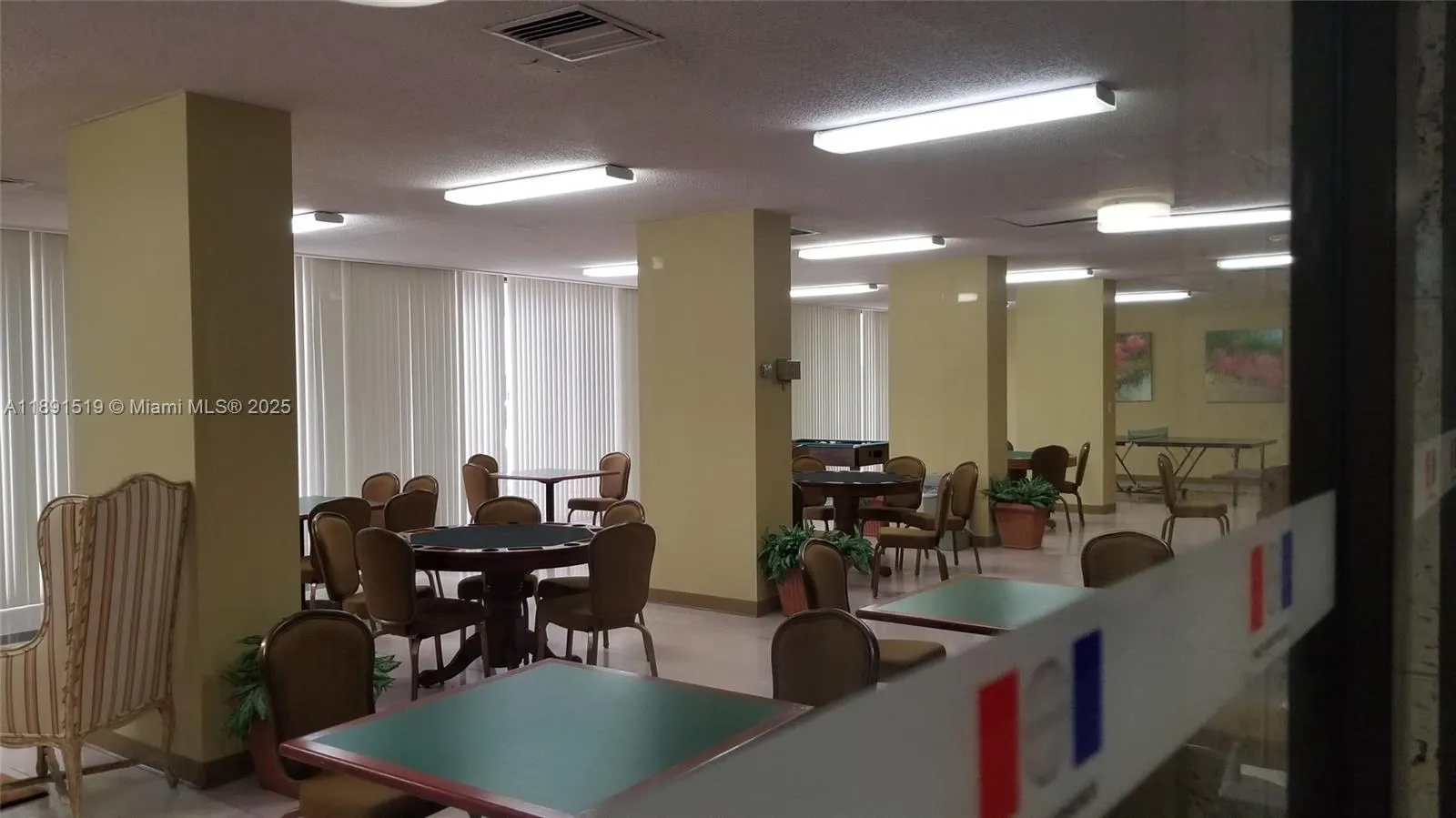 1980 S OCEAN DR, #9M