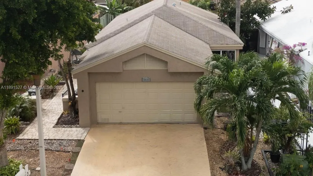 3460 NW 21st St