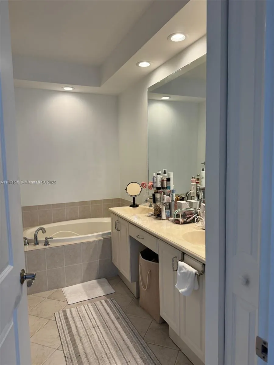 2900 NW 125th Ave, #3-325