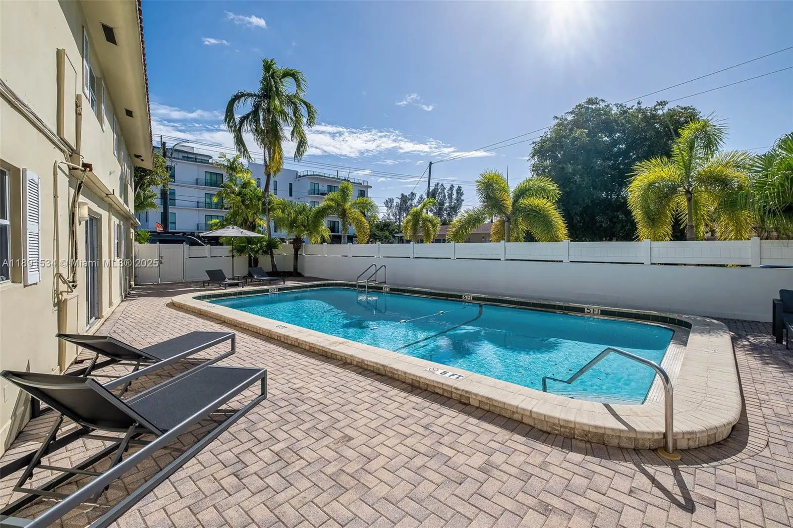 2025 Miami Rd, #3B