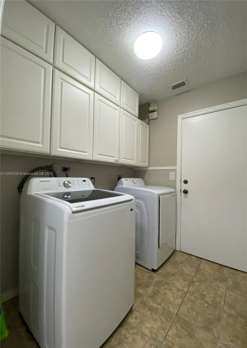 405 SW 183rd Way