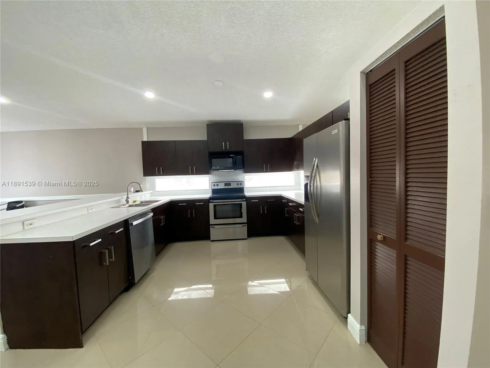405 SW 183rd Way