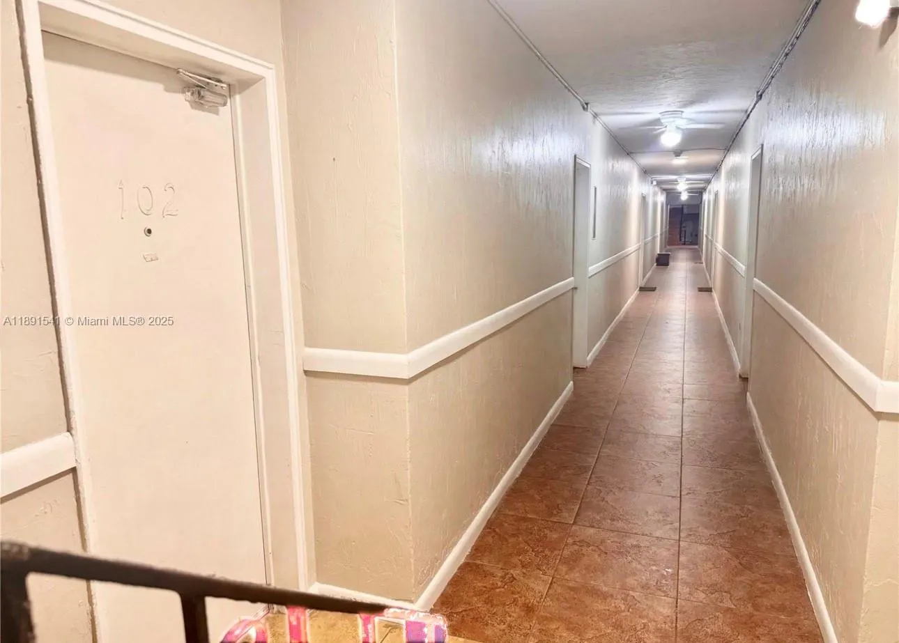 1555 Pennsylvania Ave, #102
