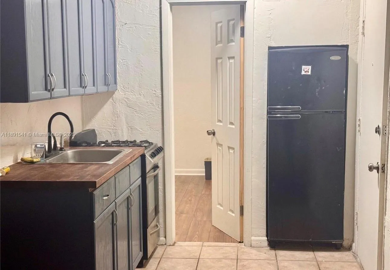 1555 Pennsylvania Ave, #102
