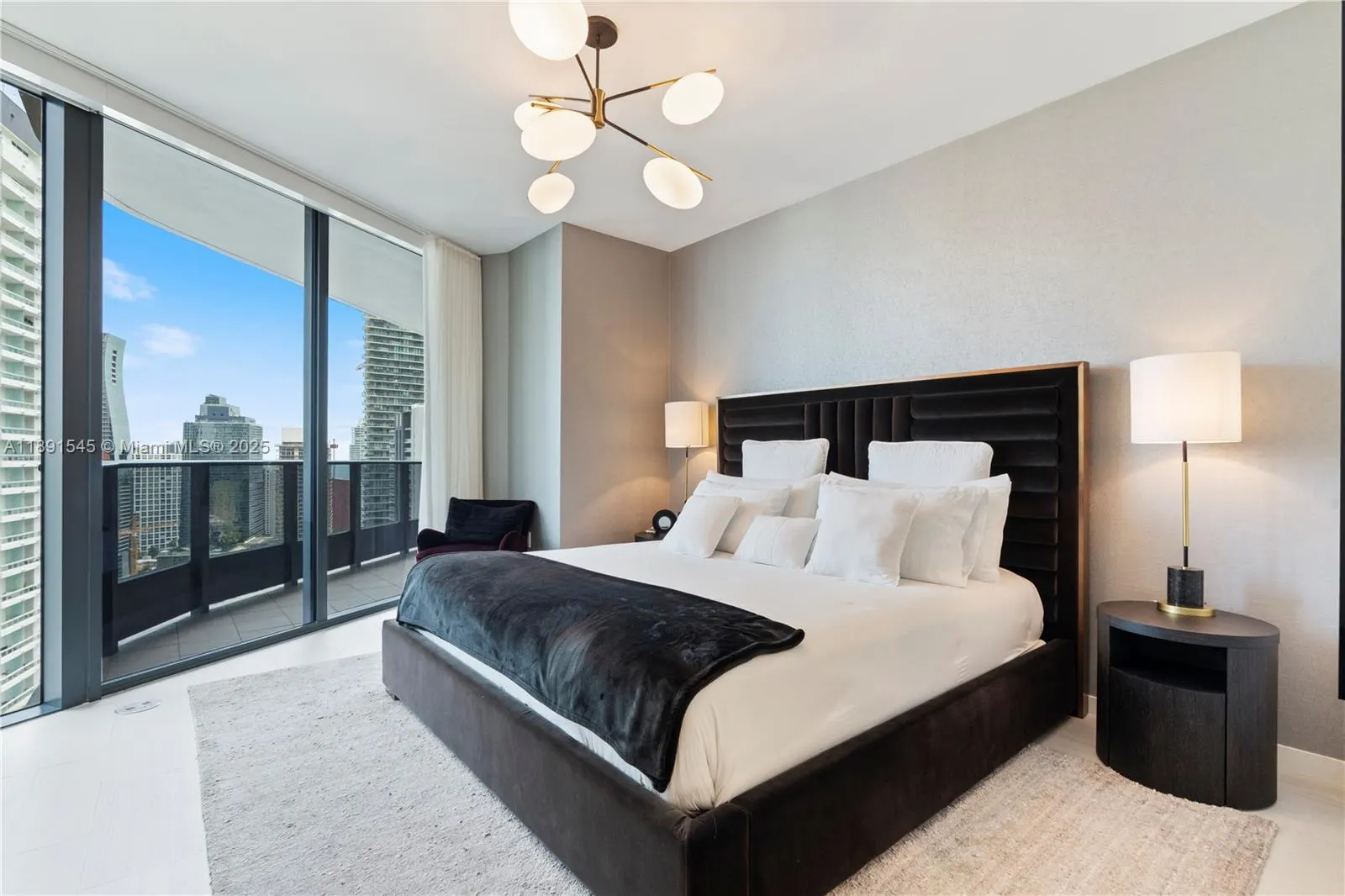 1000 Brickell Plz, #3401