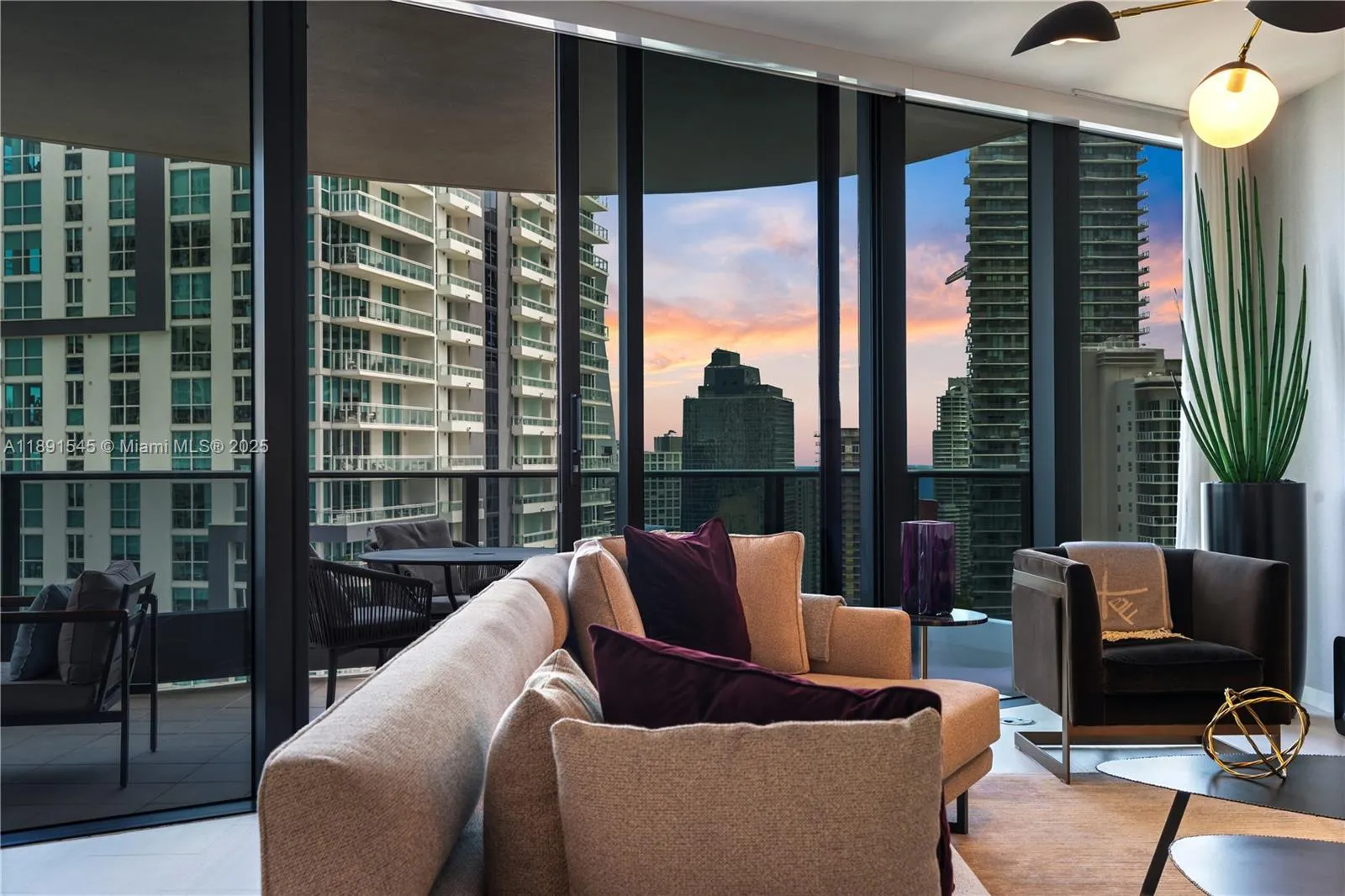 1000 Brickell Plz, #3401