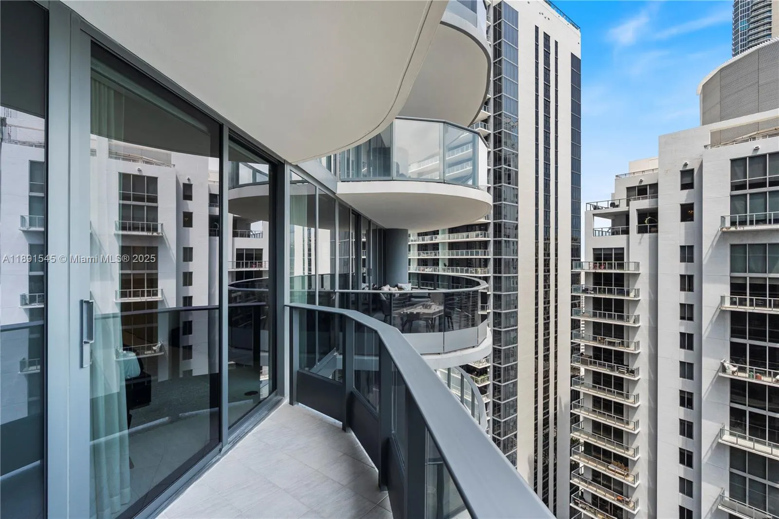 1000 Brickell Plz, #3401