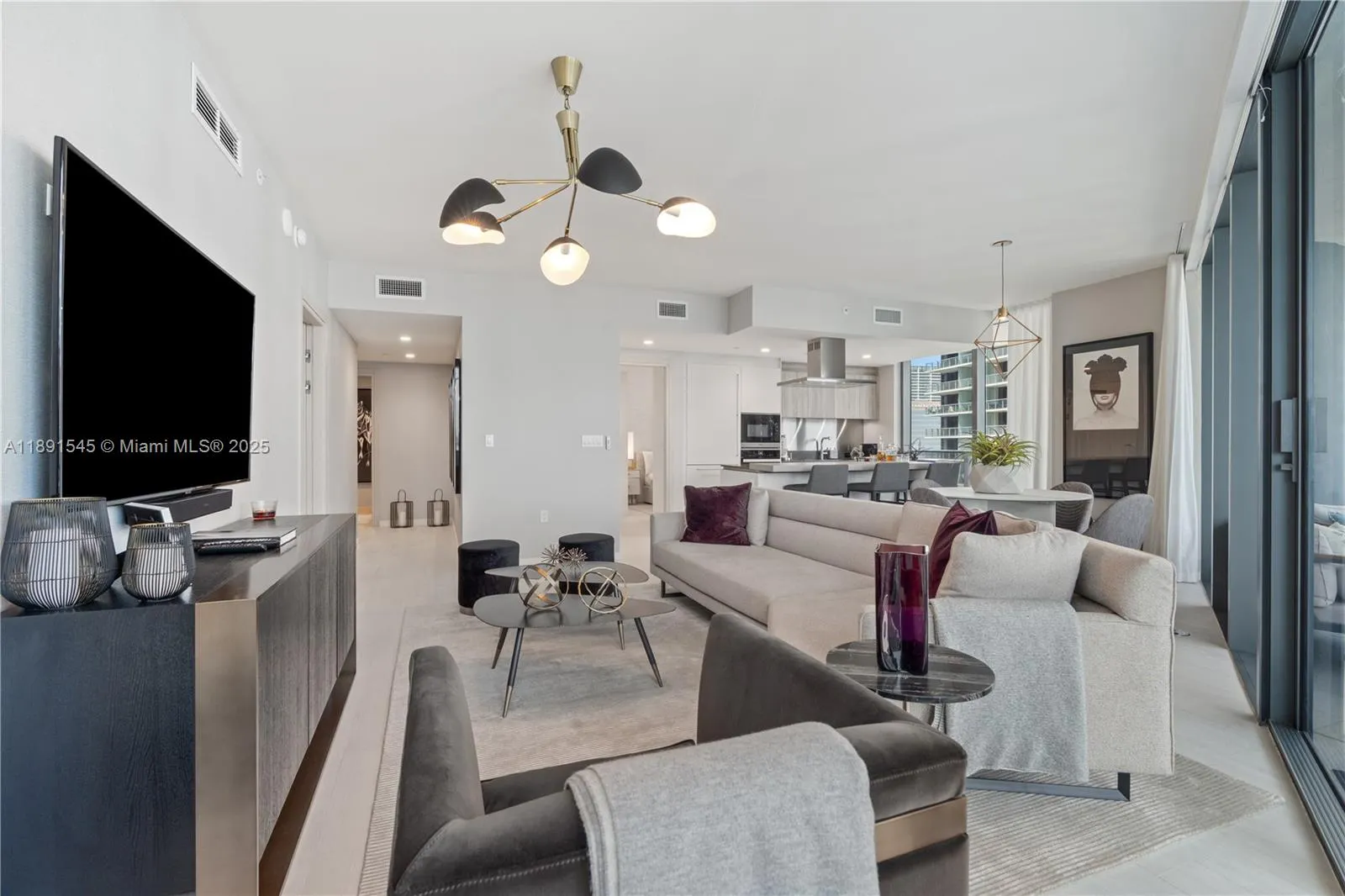 1000 Brickell Plz, #3401