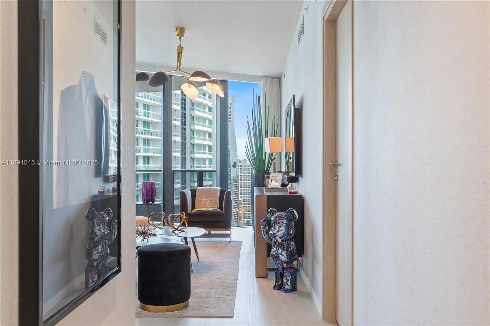 1000 Brickell Plz, #3401