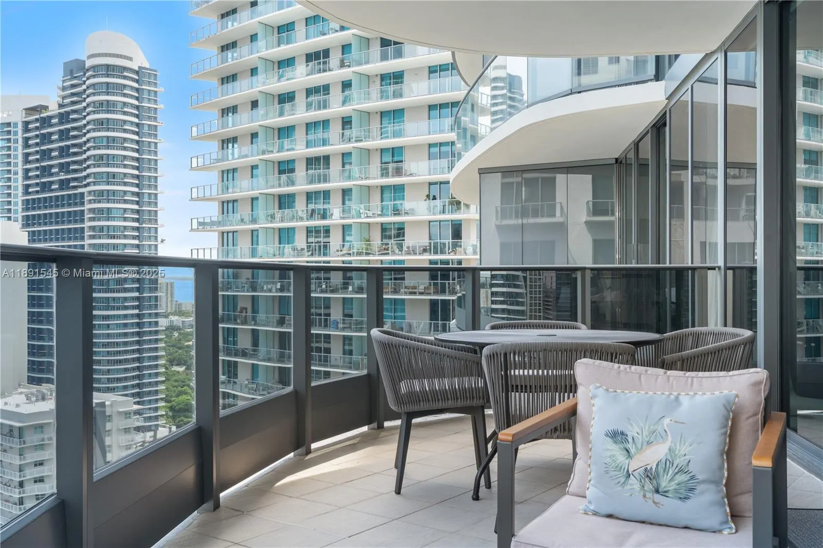 1000 Brickell Plz, #3401