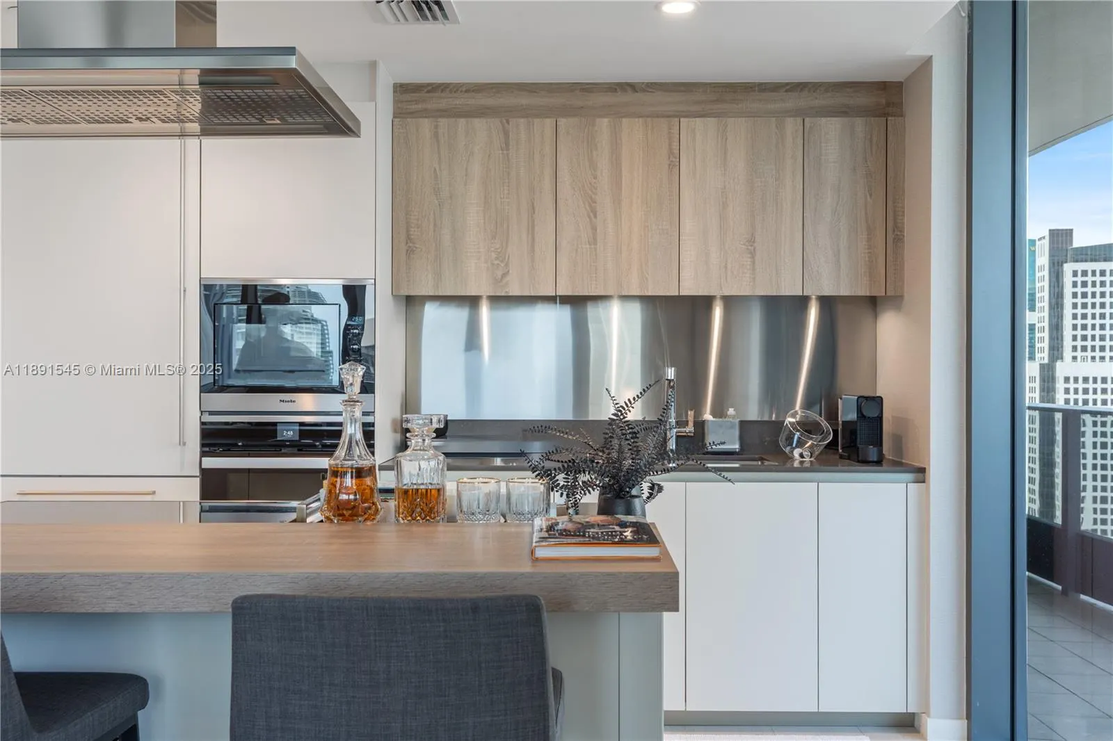 1000 Brickell Plz, #3401