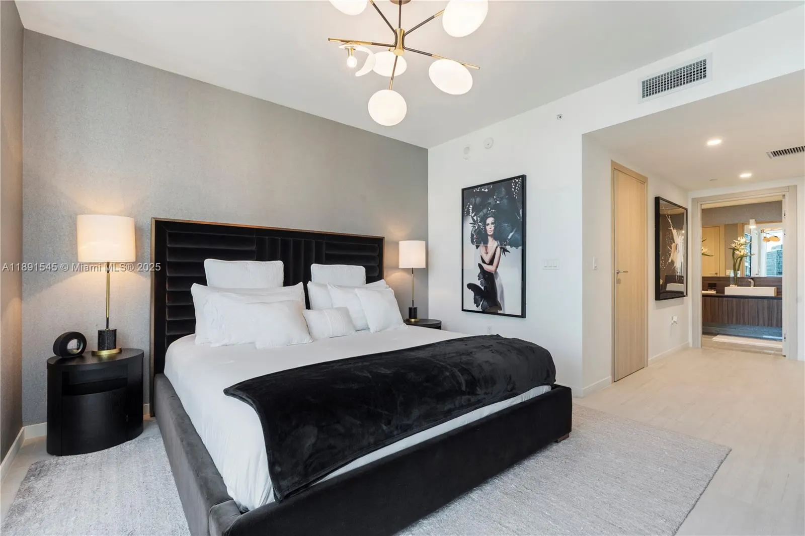 1000 Brickell Plz, #3401