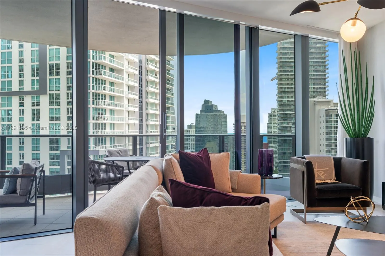 1000 Brickell Plz, #3401