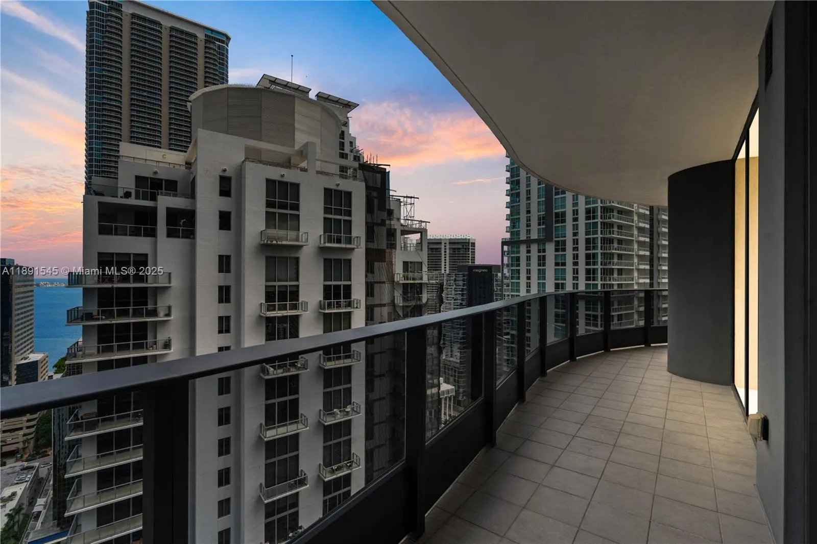 1000 Brickell Plz, #3401