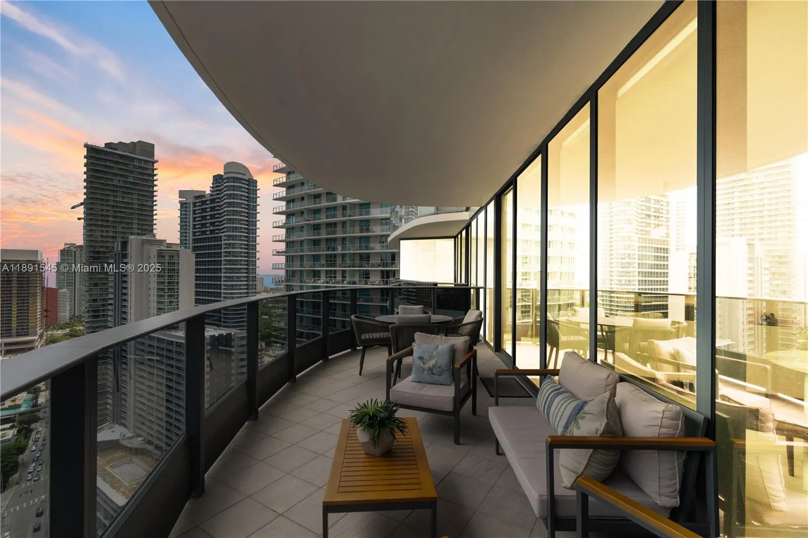 1000 Brickell Plz, #3401