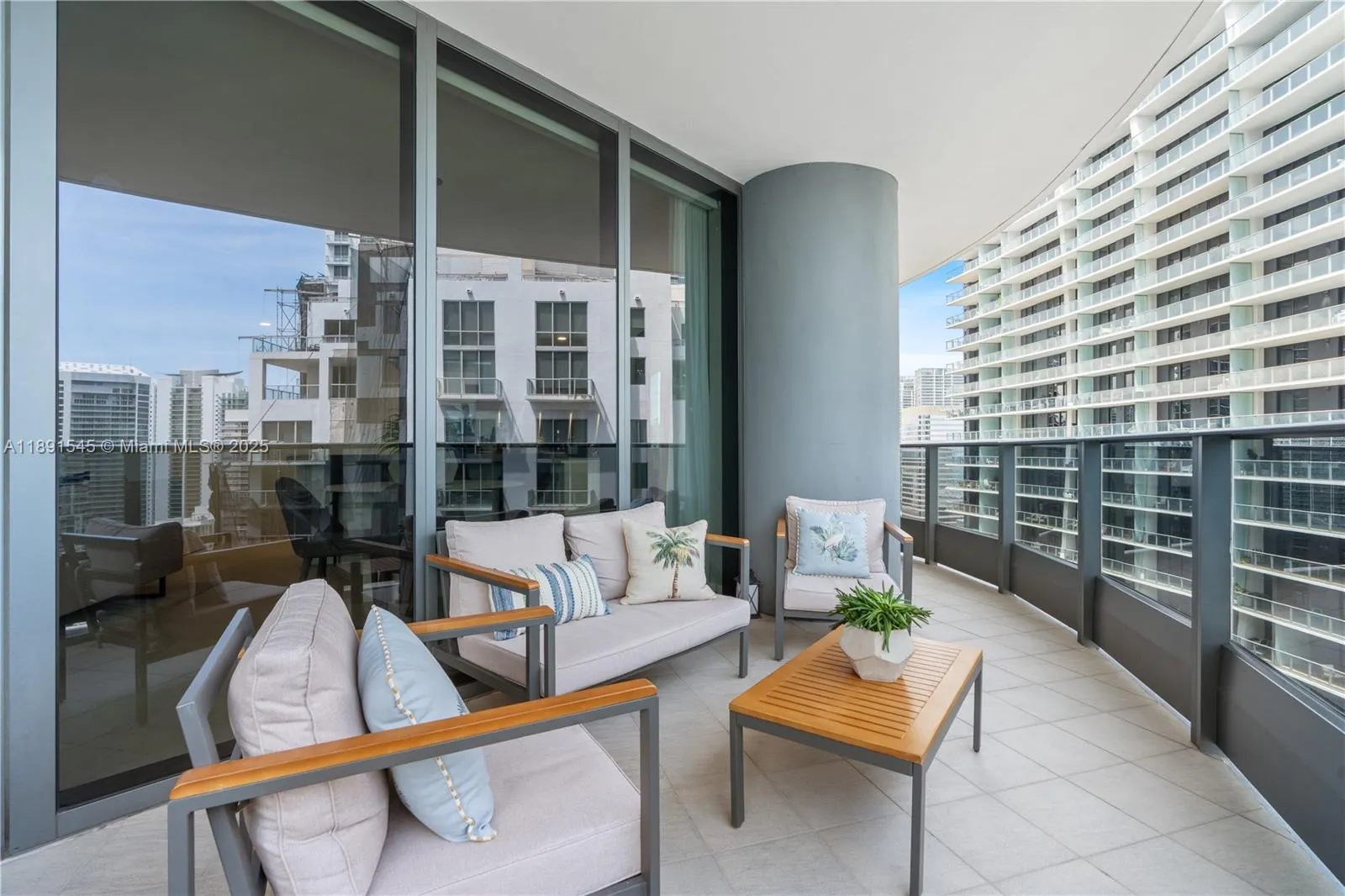 1000 Brickell Plz, #3401