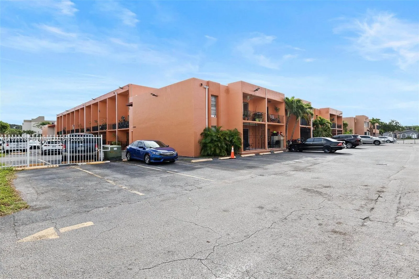 1300 W 47th Pl, #223