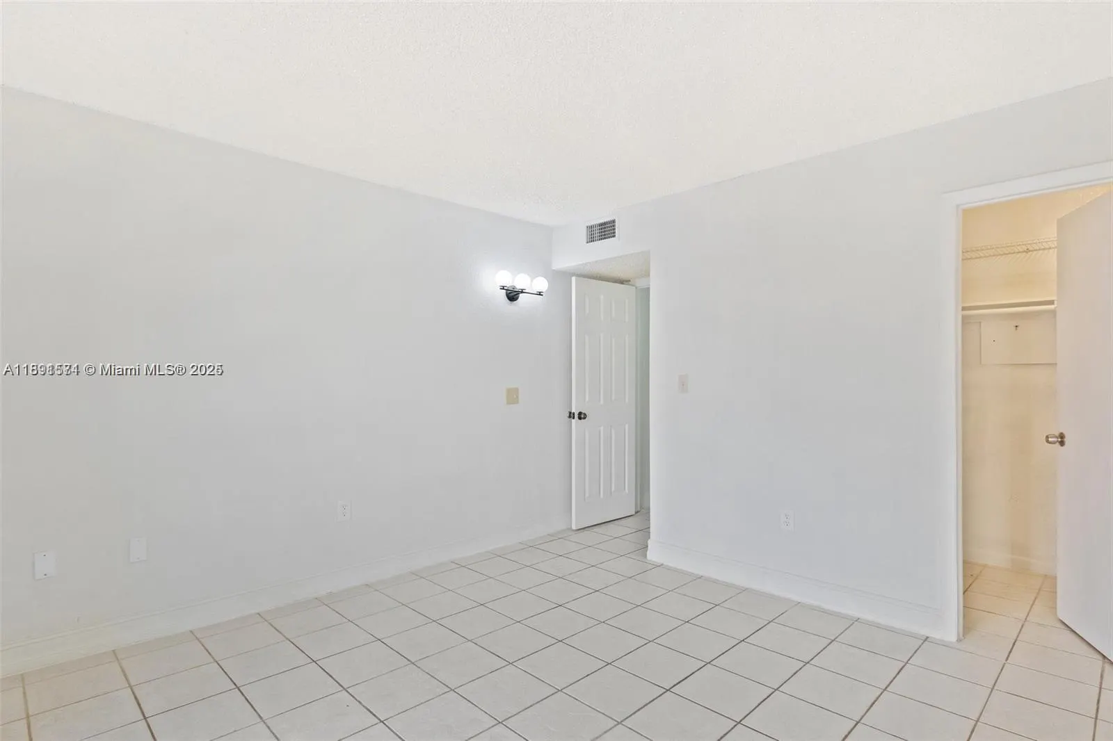 1300 W 47th Pl, #223