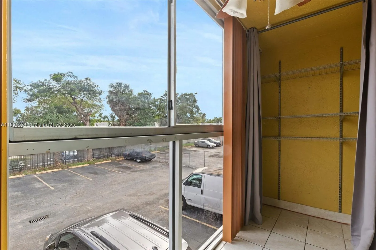 1300 W 47th Pl, #223