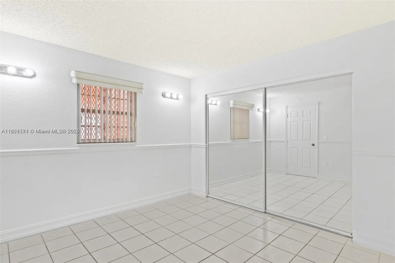 1300 W 47th Pl, #223